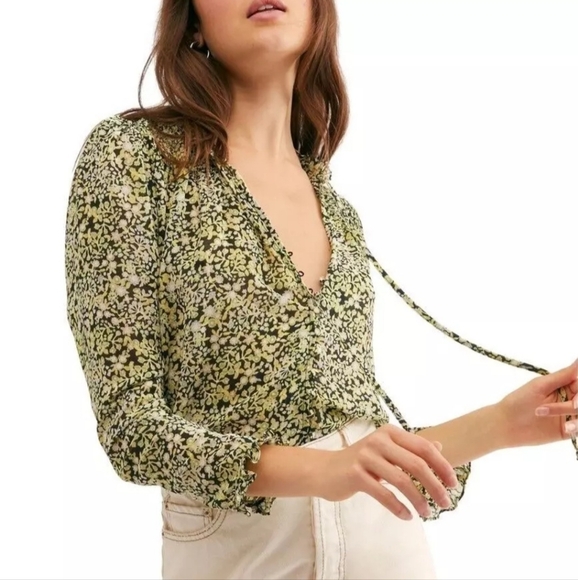 Free People Lela Floral Smocked Ruffle Blouse Floral XS - Picture 2 of 12